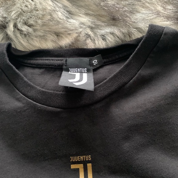 Boys Black Juventus Tshirt Number 7 on back size 10 - Picture 3 of 3